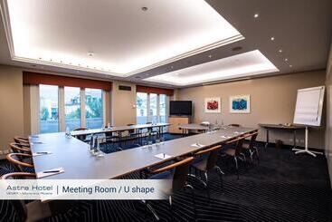 Astra Vevey Hotel & Restaurant