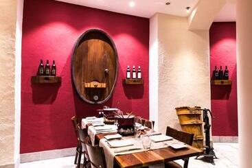 Astra Vevey Hotel & Restaurant