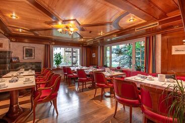 Boutique Hotel Albana Real   Restaurants & Spa