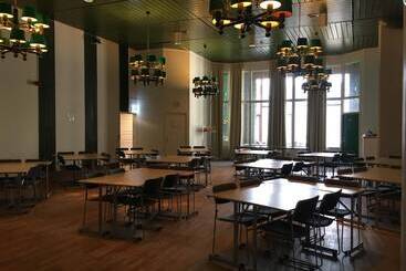 First Hotel Statt