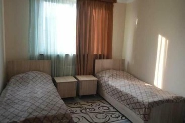 تختخواب و صبحانه Guest House Ayaz