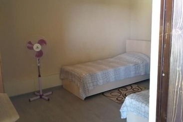 تختخواب و صبحانه Guest House Ayaz