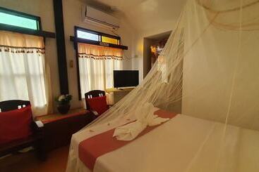 هتل Evangeline Beach Resort