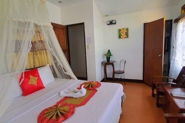 هتل Evangeline Beach Resort