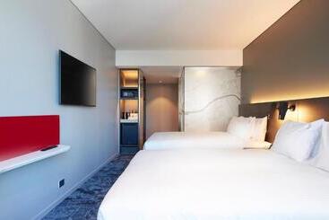 هتل Holiday Inn Express Melbourne Southbank, An Ihg