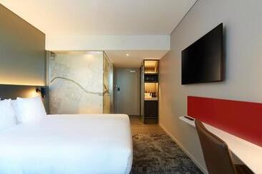 هتل Holiday Inn Express Melbourne Southbank, An Ihg