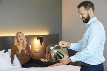 هتل Holiday Inn Express Melbourne Southbank, An Ihg