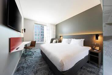 هتل Holiday Inn Express Melbourne Southbank, An Ihg