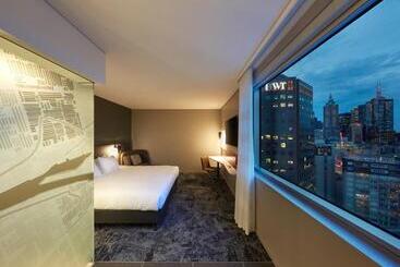 هتل Holiday Inn Express Melbourne Southbank, An Ihg