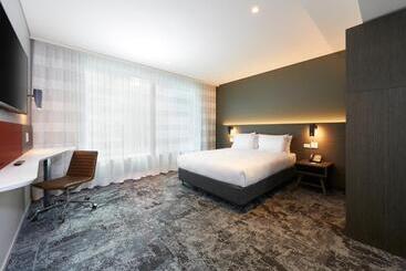 هتل Holiday Inn Express Melbourne Southbank, An Ihg