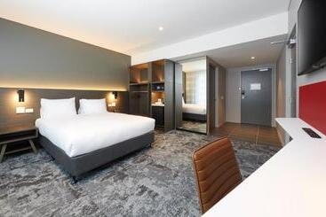 هتل Holiday Inn Express Melbourne Southbank, An Ihg