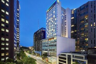 هتل Holiday Inn Express Melbourne Southbank, An Ihg