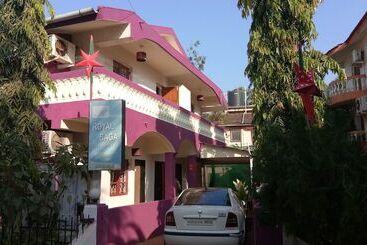 هتل Fabexpress Royal Baga Residency