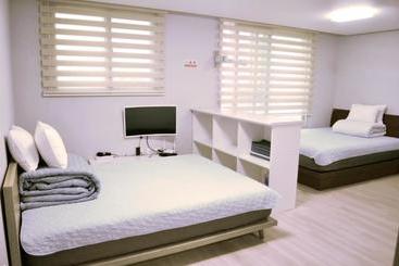 Marina Residence