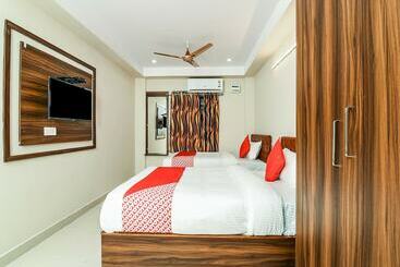 Oyo 26559 Renuka Hotels