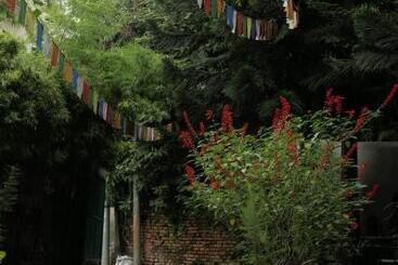 پانسیون Nirvana Green Peace Home