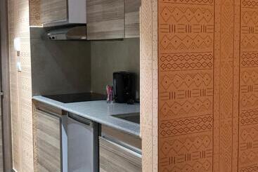 Roots Hotel Apartments Abidjan