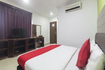 Venice Fajar Hotel By Oyo Rooms
