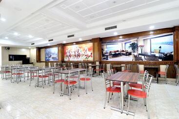Ab Hotel By Oyo Rooms