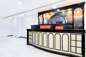 Ab Hotel By Oyo Rooms