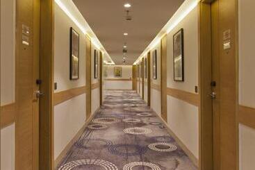 هتل Golden Premier Amritsar