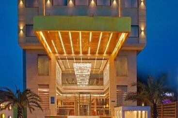 هتل Golden Premier Amritsar
