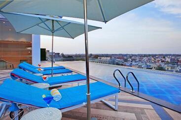 هتل Golden Premier Amritsar