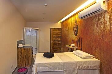 هتل Golden Premier Amritsar