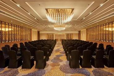 هتل Golden Premier Amritsar
