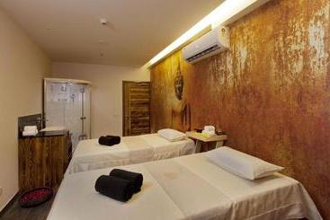 هتل Golden Premier Amritsar