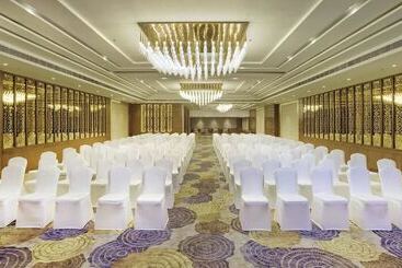 هتل Golden Premier Amritsar