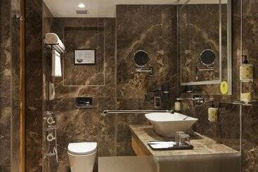 هتل Golden Premier Amritsar