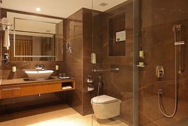 هتل Golden Premier Amritsar