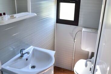 هتل Mobile Homes Giovanni's Beach Copacabana