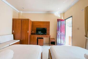 Отель Urbanview My Home One Gili Trawangan