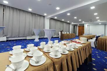 هتل Ub Grand