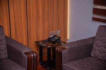 Mahogany Hotel And Suites