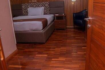 Mahogany Hotel And Suites