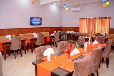 Mahogany Hotel And Suites
