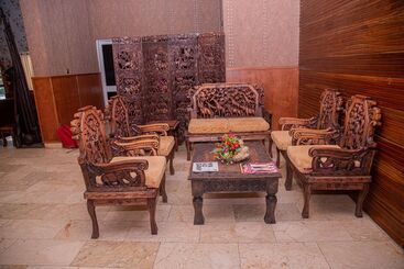 Mahogany Hotel And Suites