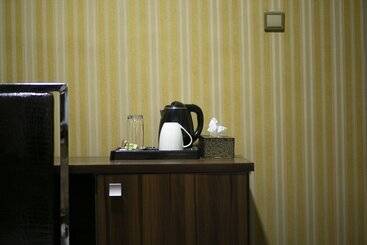 Mahogany Hotel And Suites