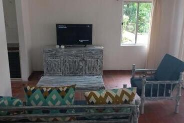 Wayside Beach Apartments