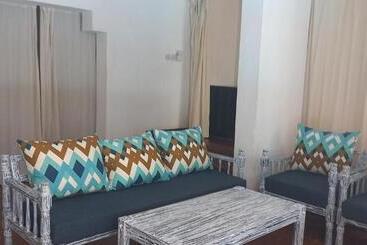 Wayside Beach Apartments