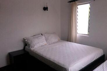 Wayside Beach Apartments