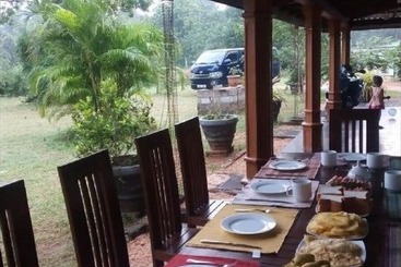 هاستل Sigiriya Village Home Stay