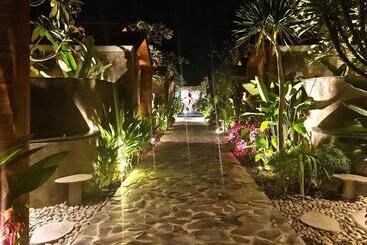 تختخواب و صبحانه Batatu Resort   Adults Only