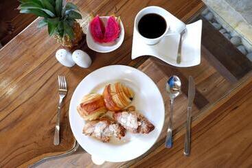 تختخواب و صبحانه Batatu Resort   Adults Only