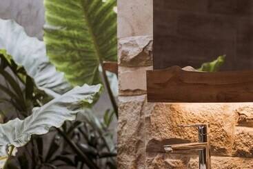 تختخواب و صبحانه Batatu Resort   Adults Only