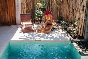 تختخواب و صبحانه Batatu Resort   Adults Only