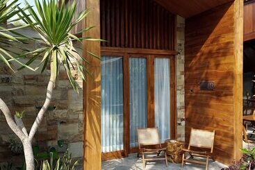تختخواب و صبحانه Batatu Resort   Adults Only